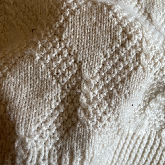 Handknitted 100% wool oversized sweater - Picture 5 of 6